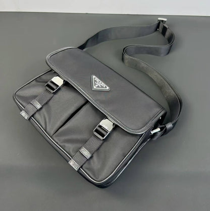 Bolso bandolera sencillo de nailon