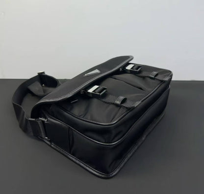 Bolso bandolera sencillo de nailon