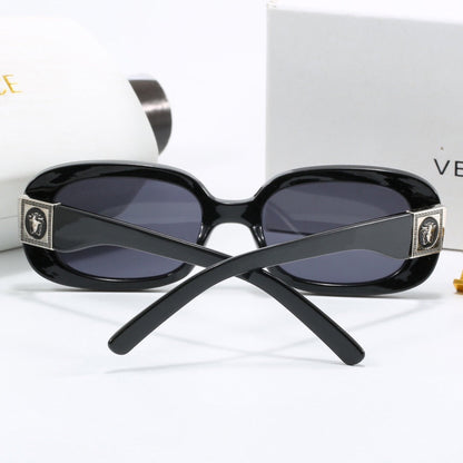 Gafas de sol retro con montura cuadrada pequeña