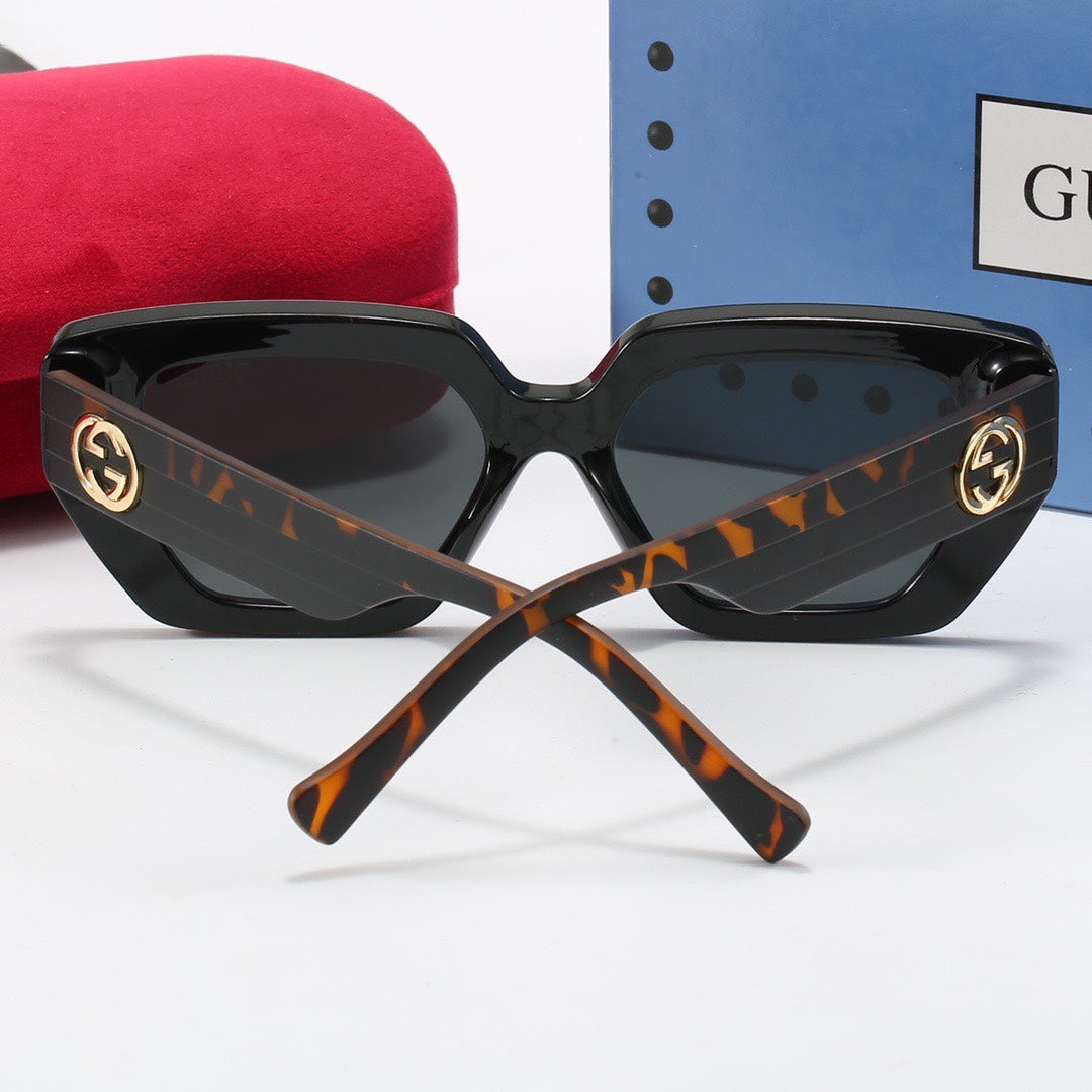 Gafas de sol con estampado ámbar