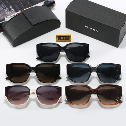 Gafas de sol retro con montura gruesa