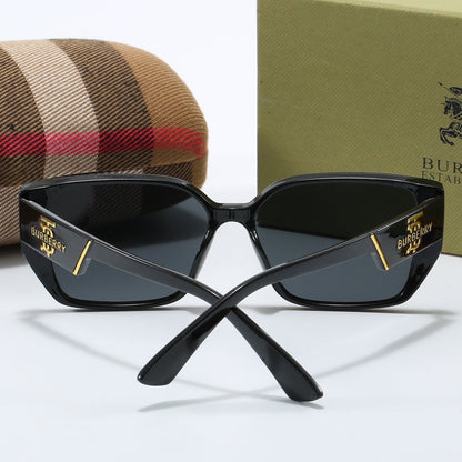 Gafas de sol con montura cuadrada