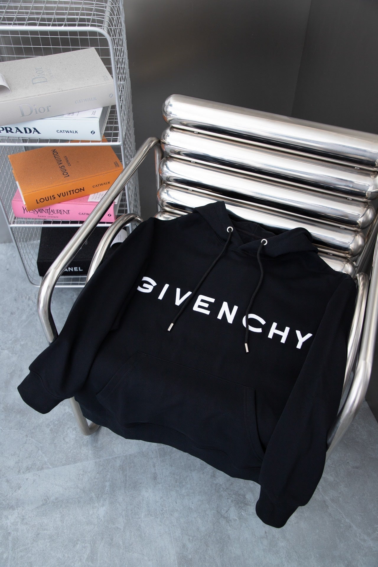 Sudadera con capucha con estampado clásico