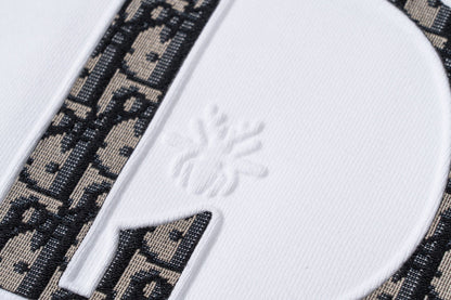 Sudadera clásica con estampado superpuesto