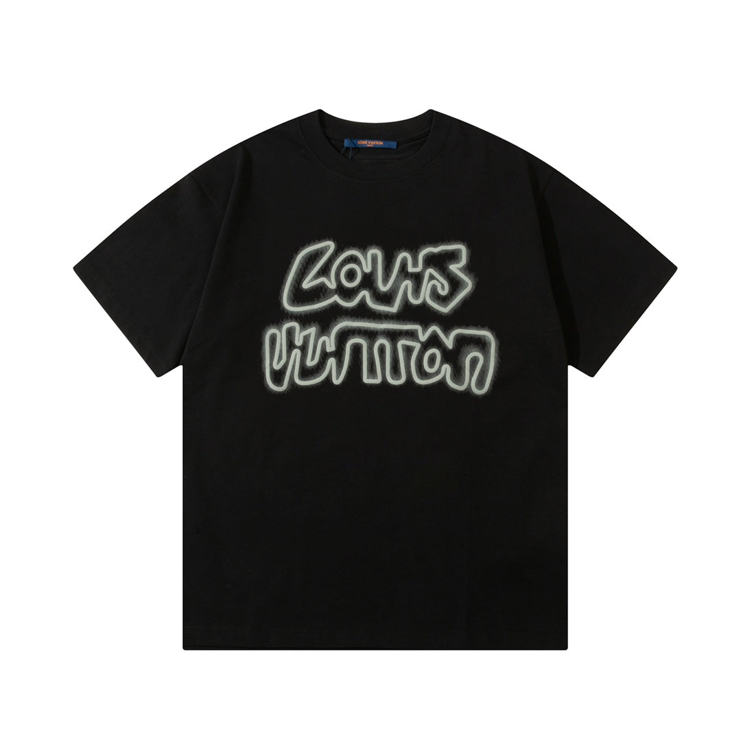 Camiseta con estampado de letras de espuma