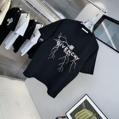 Camiseta con estampado de rayos