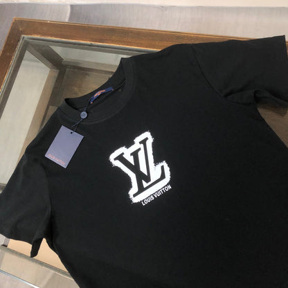 Camiseta con estampado en contraste de color blanco y negro