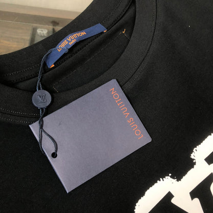 Camiseta con estampado en contraste de color blanco y negro