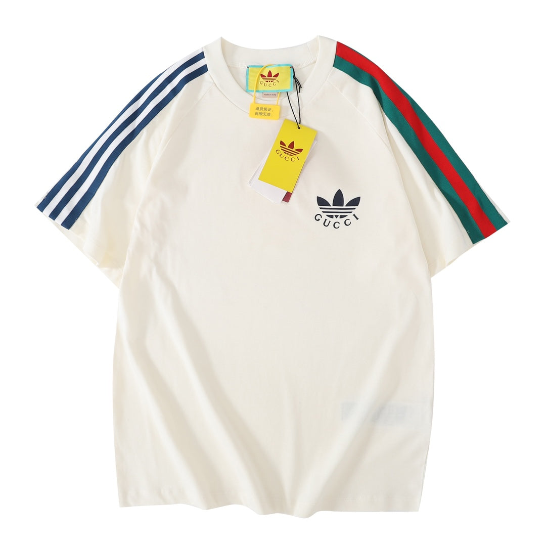 Camiseta de rayas en los hombros