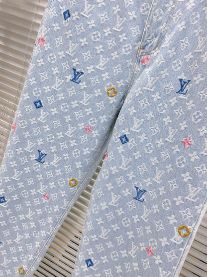 Pantalones cortos de mezclilla populares