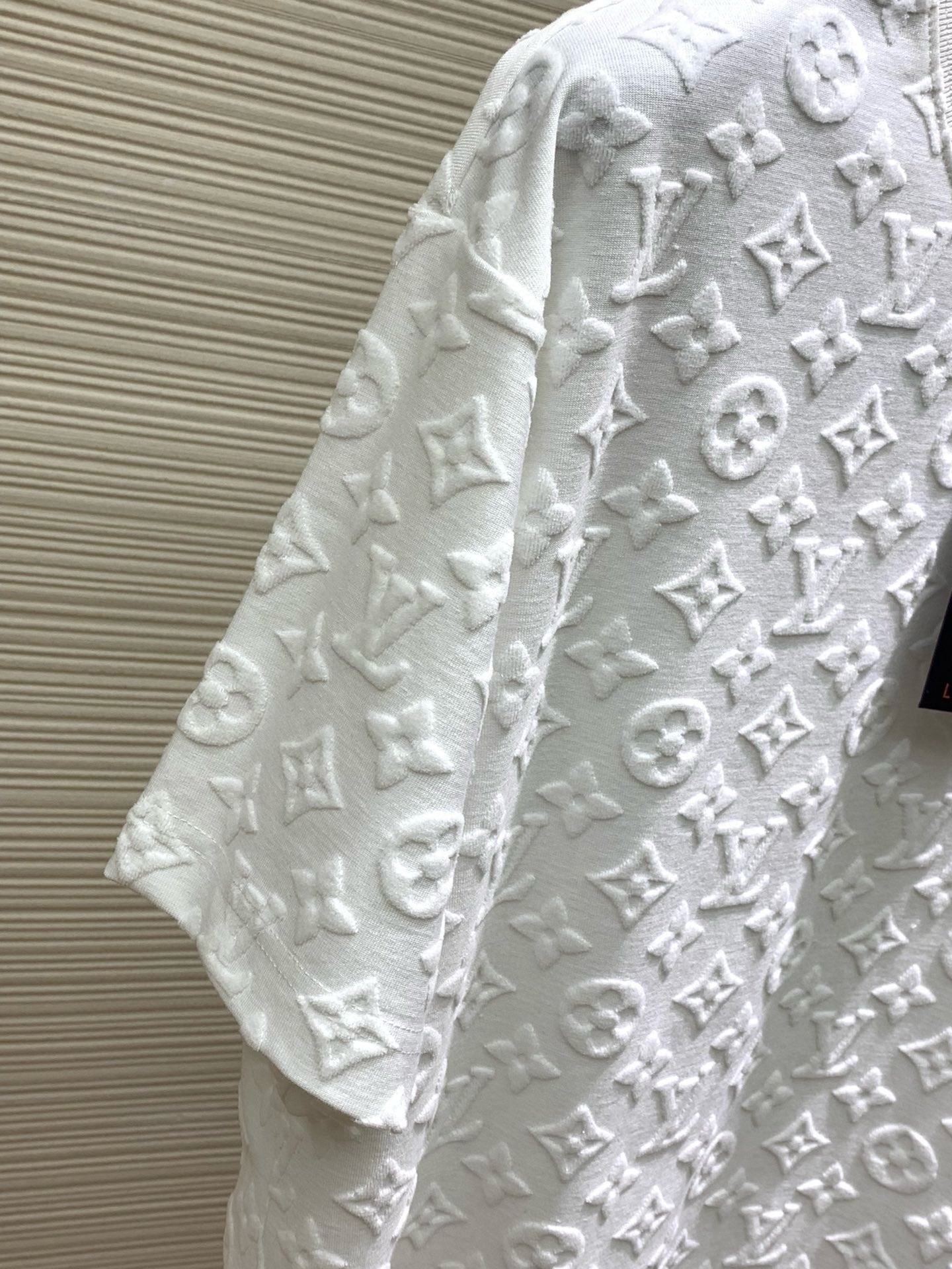 Camiseta de manga corta con cuello redondo de espuma