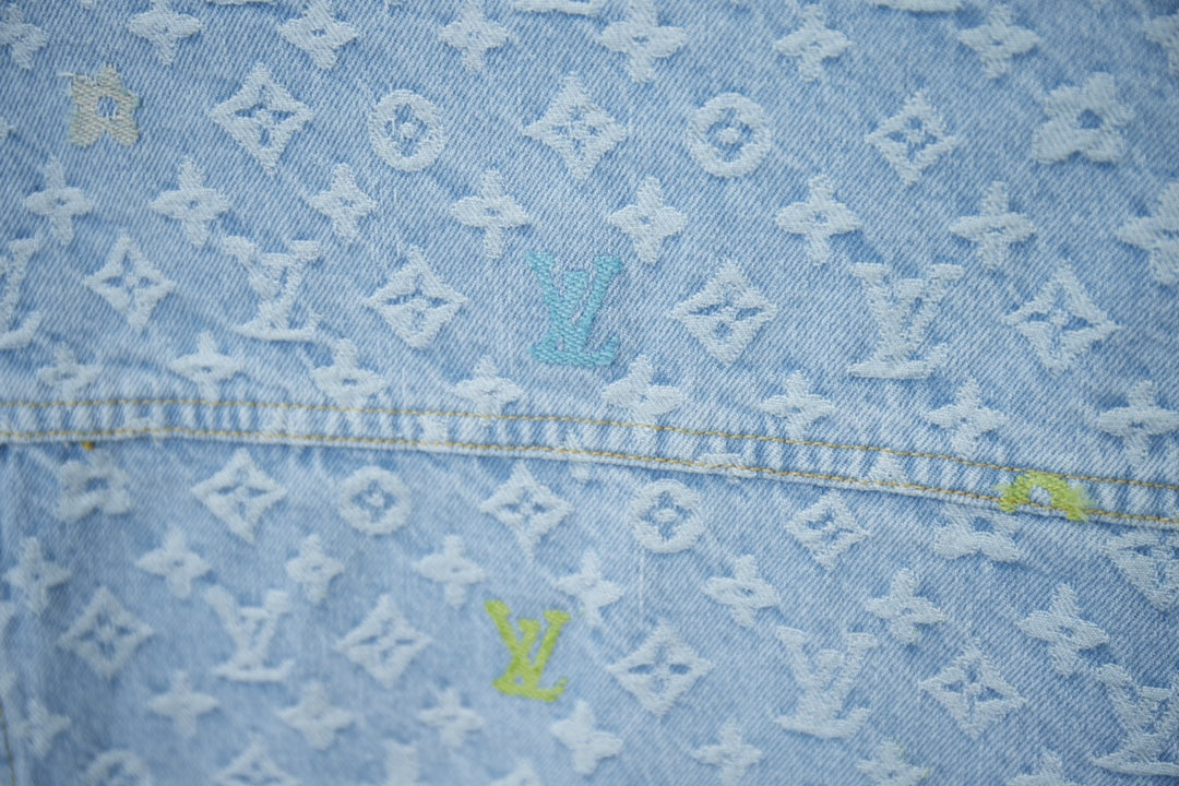 Chaqueta vaquera bordada de colores