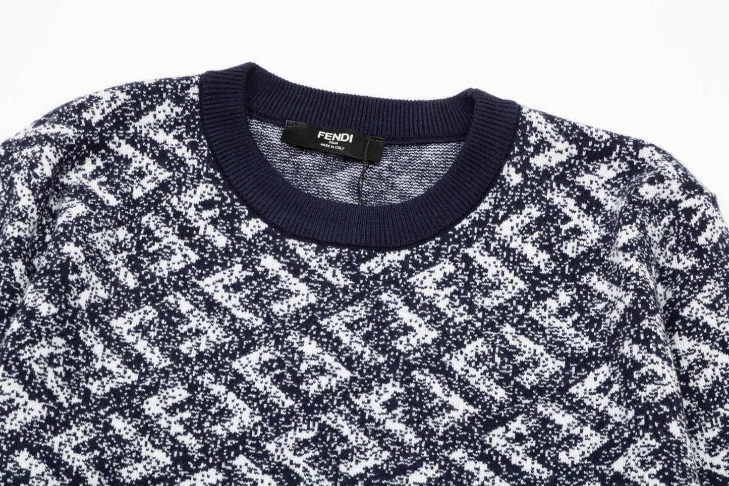 Suéter jacquard con estampado integral