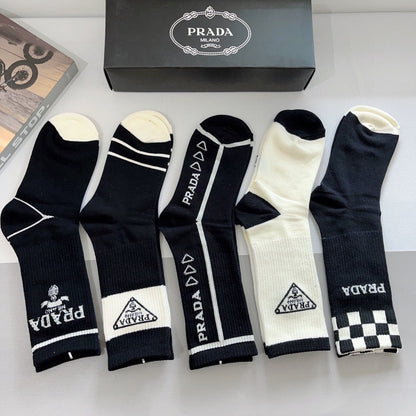 Calcetines clásicos con estampado de triángulos