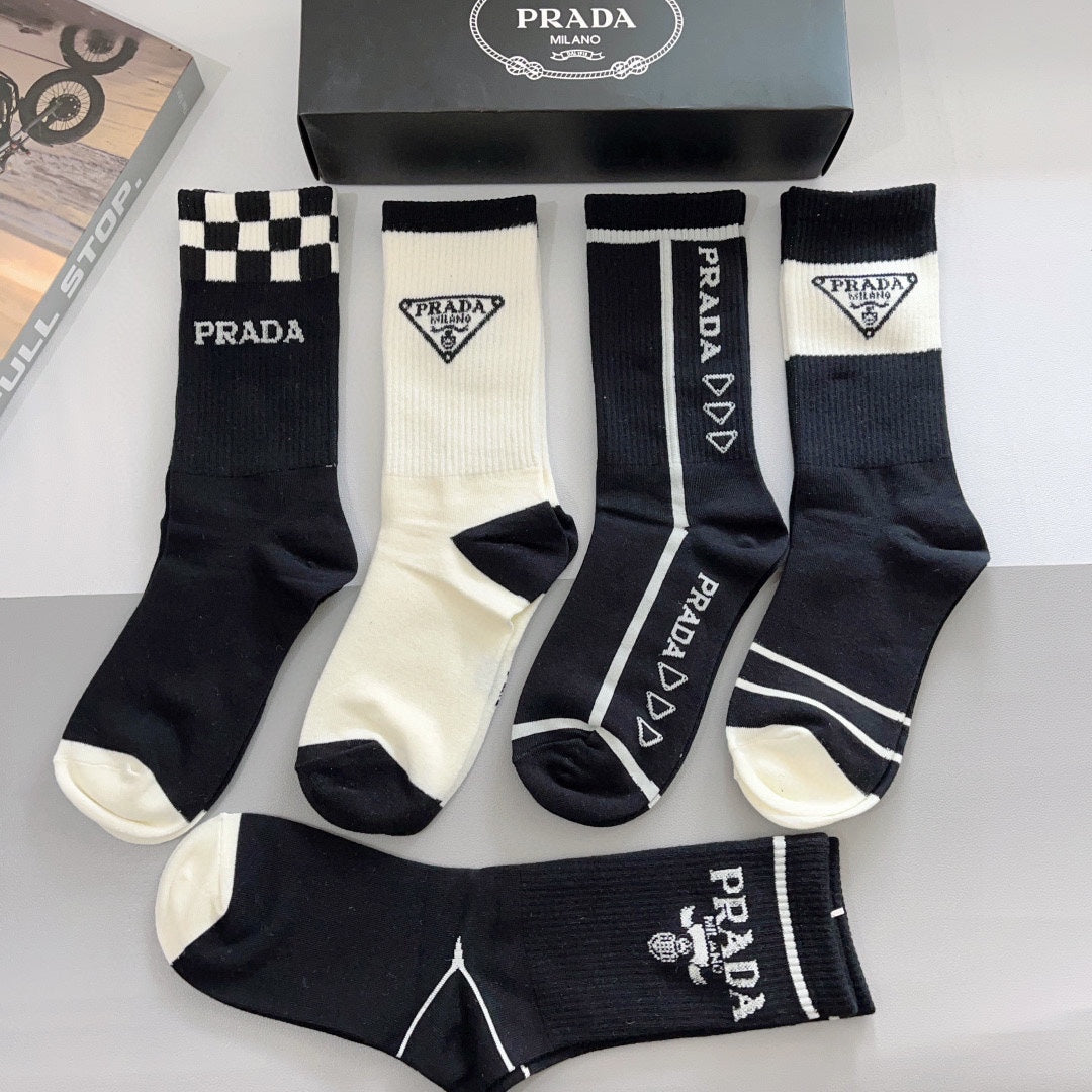 Calcetines clásicos con estampado de triángulos