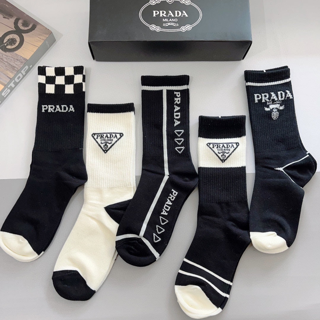 Calcetines clásicos con estampado de triángulos