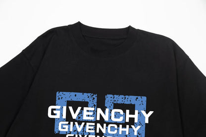 Camiseta con estampado de letras múltiples